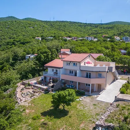 Over The Bay Klenovica Apartment